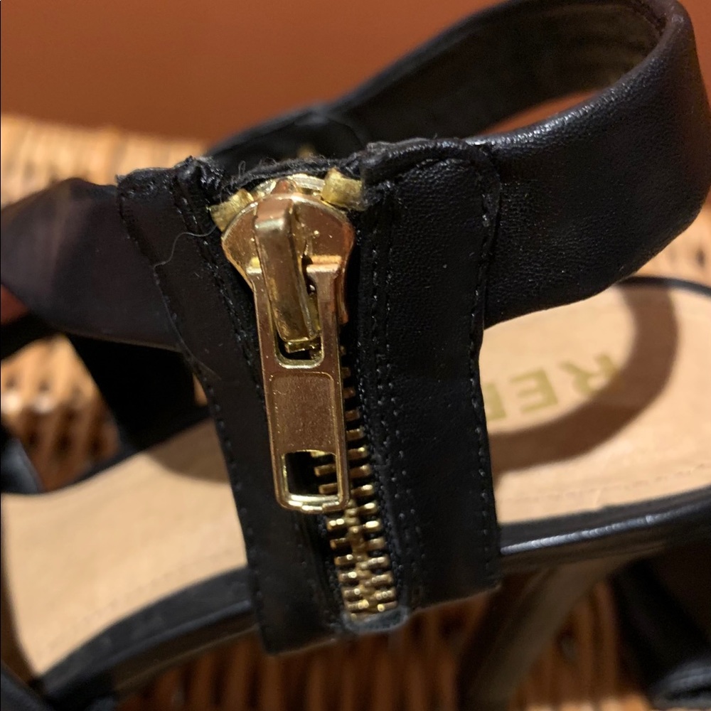 Heels - Picture 5 of 7
